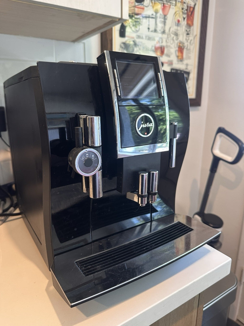 Jura Impressa Z9 Professional Coffee Machine – Recently Refurbished, High-End Espresso Maker
